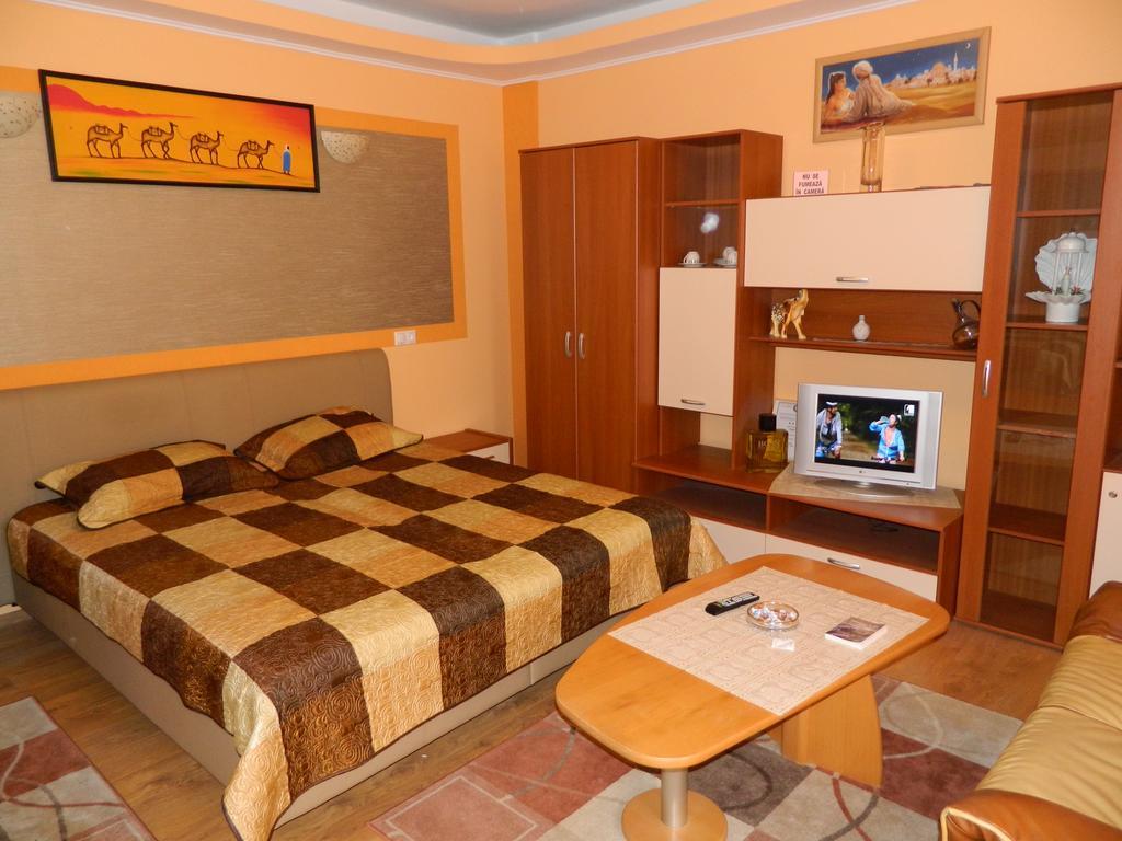 Cora Centru Piteşti Exterior foto